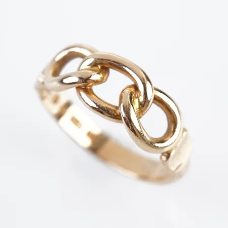 Ring, bismarck, stl 17½(55), bredd 7mm, 18k Vikt: 4,4 g