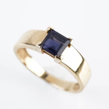 Ring m sten, stl 17(52), bredd 5mm, 18k Vikt: 3,2 g