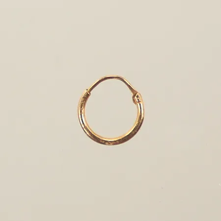 Udda örhänge, skevt, 18K, 0,7g Vikt: 0,7 g