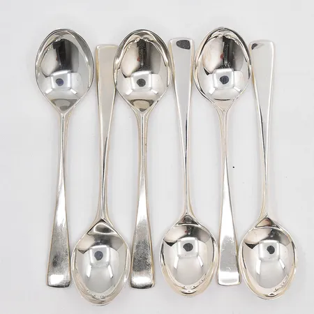 6 kaffeskedar, modell Sten Sture, 11,3cm, gravyrer, silver Vikt: 80,8 g