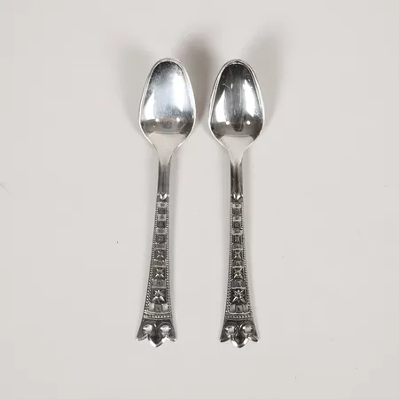 Ett par moccaskedar, GAB, Eskilstuna, längd 11cm, slitage, silver. Vikt: 22,2 g