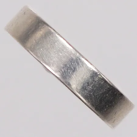 Ring, slät, Indo Nordic, stl 19, bredd 5mm, 925/1000 silver Vikt: 5,5 g
