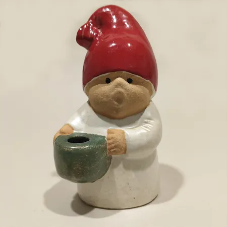 Figurin, ljusstake Tomte, ur serien Adventsbarn, Lisa Larson för Gustavsberg, ca 13cm, märkt. 