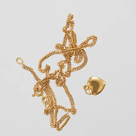 Diverse guld, buckligt, skevt, 18K Vikt: 6 g