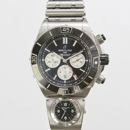 Herrur Breitling Super Chronomat, stål, automatisk, Ø 44mm, refnr: AB0136, serienr: 3347557, cal. B01, safirglas, datum, kronograf, UTC modul, quartz, refnr: A61175, serienr: 1545, stållänk, viklås, certifikat, box. 