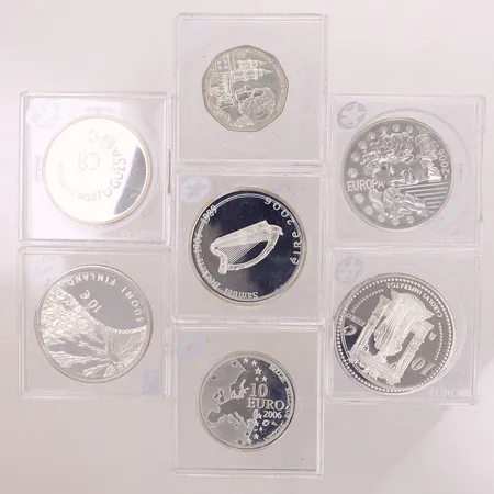 Myntsamling med sju mynt, Europa, officiella euromynt i silver, Ø28-38,5mm, utgåva från 2006 med europeiska personligheter, pärm med information, plastetuier, ett av mynten i silver 800/1000, resterande silver 925/1000  Vikt: 163 g