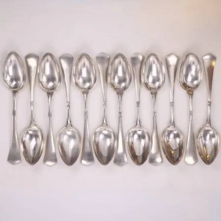 12 Skedar, längd 18cm, CG Hallberg, år 1918-1919, jugendstil, gravyr, silver 830/1000 Vikt: 524,1 g