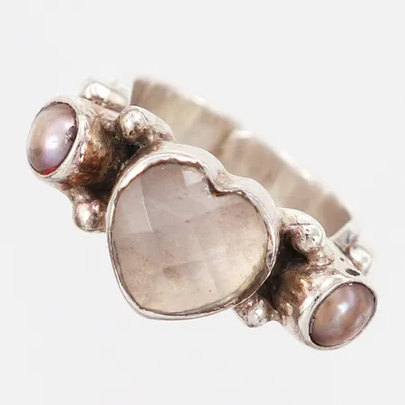 Ring KumKum med stenar, stl 15½, bredd: 6-10,5mm, justerbar skena, silver 925/1000 Vikt: 8,5 g
