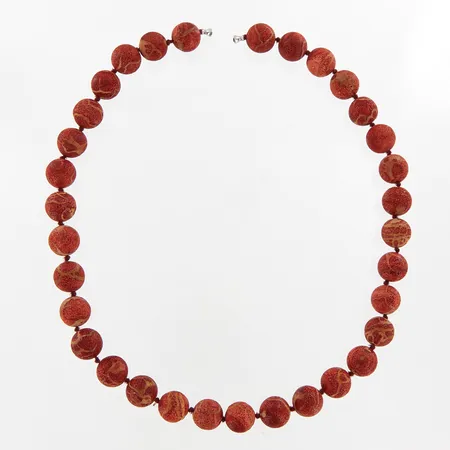 Collier med bruna/röda kulor troligtvis korall, Ø12mm, 46cm, dobbar, passar till Ole Lynggaard-lås, lås ingår ej