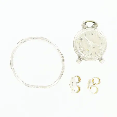 1 ring, 1 hänge, 2 udda stoppar, mindre defekter, 830-925/1000 Vikt: 2,5 g