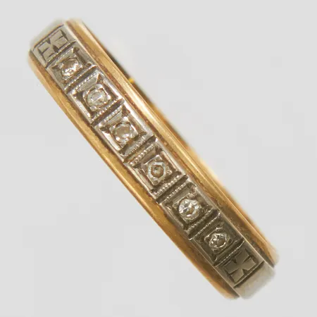 Ring, åttkantslipade diamanter 6 x ca.0,01ct, Ø18¾, bredd: 4,2mm, tvåfärgad, svenska stämplar, 18K Vikt: 3,1 g