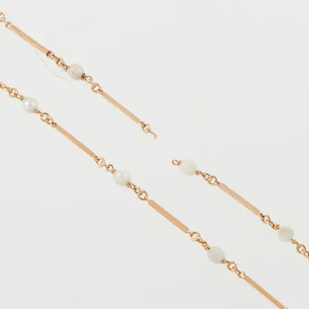 Collier med pärlor, defekt, ej stämplat,18k.OBS! Skickas tidigast 4/8 pga. semesterstängt. Vikt: 5,5 g