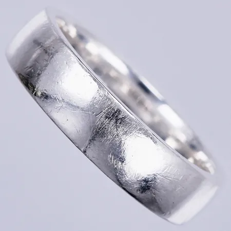 Ring GHA, stl: 18, bredd ca 5mm, 925/1000 silver Vikt: 4,7 g