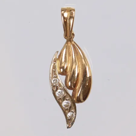 Hänge med vita stenar, 25x18mm inklusive hängöglan, 18K  Vikt: 1,5 g