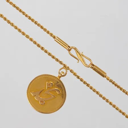 Kedja, Cordell, längd: 76,5cm, bredd: 2mm, integrerat hänge 37x26,5mm, 18K. Vikt: 32 g