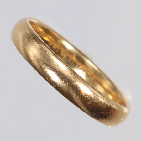 Ring slät, stl 19½, 4mm, SCHALIN, gravyr, 18K Vikt: 4,9 g