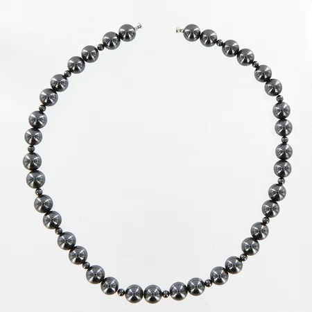 Collier med Hematitkulor Ø4-10mm, 43,5cm, dobbar, passar till Ole lynggaard-lås, lås ingår ej,  Vikt: 95,4 g