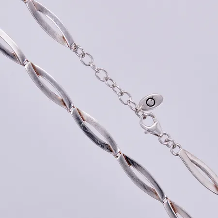 Collier GHA, längd ca 43-46cm, bredd ca 2-7mm, 925/1000 silver Vikt: 20,7 g