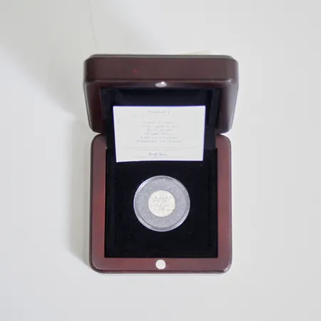 1 Öre, Ø18mm, 1723, myntkapsel, schatull i trä, äkthetscertifikat från Mynthuset, vikt 1,2g.