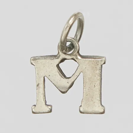 Silverhänge, bokstaven M, 10,2x7,9mm, 830/1000 Vikt: 0,3 g