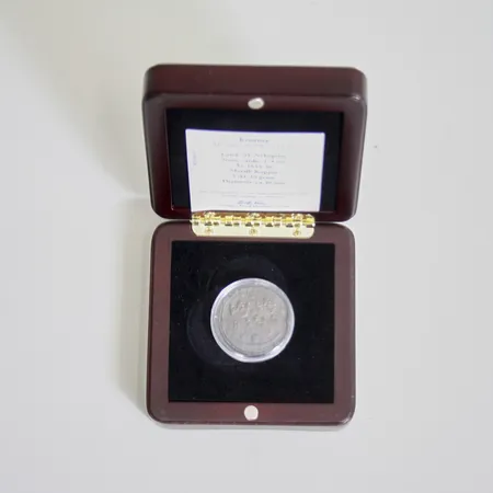 Kopparmynt Sverige, Ø30mm, Kristina, 1/4 Öre, myntkapsel, schatull i trä, äkthetscertifikat från Mynthuset, vikt 10g.
