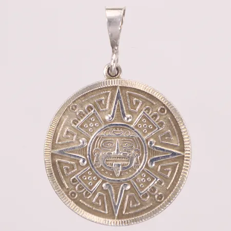 Hänge med dekor, längd 46mm, bredd 30,4mm, Mexiko, silver 925/1000 Vikt: 11 g