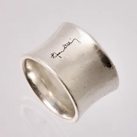 Ring i silver, stl 17½, bredd 14,8mm, design Eva Attling, 925/1000, vikt 14,3g.