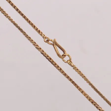 Kedja, längd 59cm, bredd 2mm, ostämplad, 18K Vikt: 17,7 g