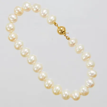Armband, odlade sötvattenpärlor, längd: 19cm, bredd: 7-8,1mm, GHA, fåtal små ytdefekter, lås i 18K, bruttovikt: 14,3g. 