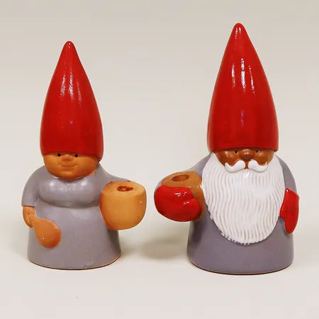 Ljushållare, Tomtemor och Tomtefar, ur tomtefamiljen, Lisa Larson för Gustavsberg, ca 17-19cm, etikettmärkta, mindre stearinrester Skickas med postpaket.