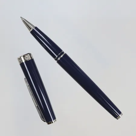 Kulspetspenna Montblanc,  fodral i tyg, orginal box, Service Guide stämplad November 2024, Montblanc Italia, Milano, fint skick, fungerar