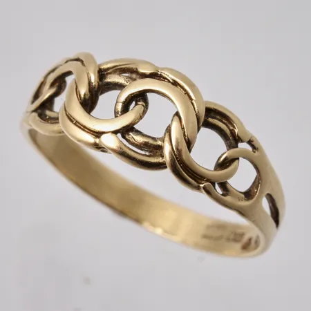 Ring i 18K guld, stl 17¼, Bismarck, bredd 5,2x7mm, vikt 2,3g.
