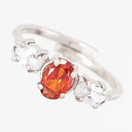 Ring med brun samt vita stenar, stl 15, bredd: 1,5-6mm, justerbar skena, silver 925/1000  Vikt: 1,4 g