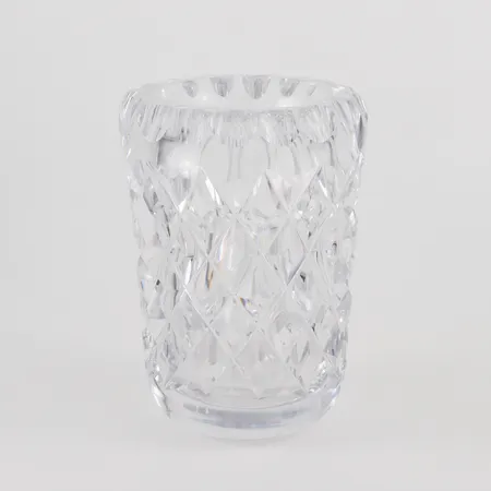 Vas Åfors, slipad helkristall, höjd 19 cm.OBS! Skickas EJ Vikt: 0 g Specialfrakt, kontakta pantbankskontoret för mer information.