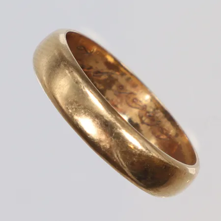 Ring slät, stl 18, 4mm, gravyr, 14K Vikt: 3,6 g