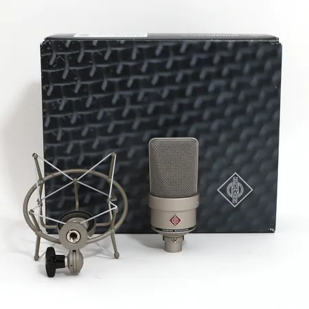 Mikrofon Neumann TLM 103, P48, referensnr: 008430, serienr:111009 , manual, kartong, nyskick Skickas med postpaket.
