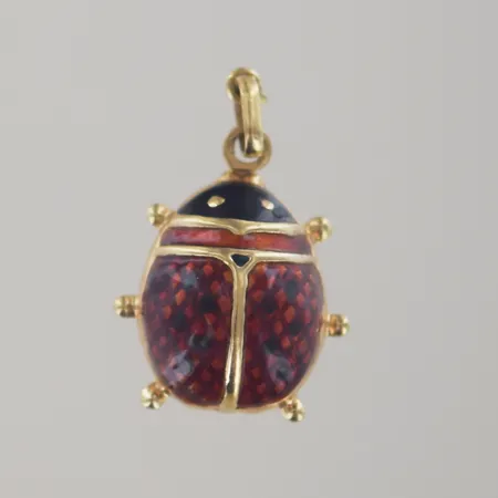 Hänge nyckelpiga, längd 2,7 cm, bredd 1,7 cm, 18K Vikt: 2,5 g