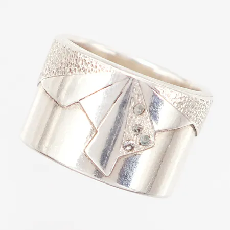 Ring med stenar, stl 18, bredd: 14mm, silver 935/1000 Vikt: 12,7 g