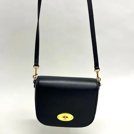 Väska, Mulberry, Small Darley Satchel, svart läder med guldfärgade beslag, mått ca 17,5x14x6,5cm, avtagbar axelrem, repor invändigt, smärre färgbortfall på lås, dustbag