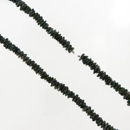 Collier med gröna stenar, 60cm, dobbar, passar till Ole lynggaard-lås, lås ingår ej Vikt: 0 g