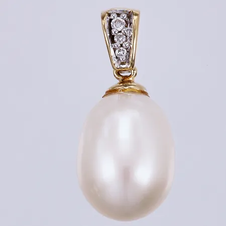 Hänge med odlad pärla och diamanter ca 3x0,005-0,01ct, 18K Vikt: 1,9 g