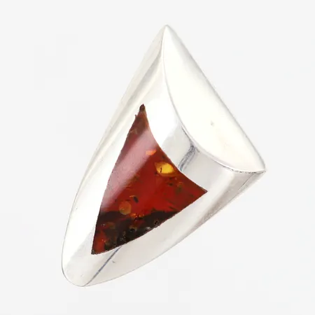 Ring med bärnsten, stl 17¾, bredd: 5,5-40mm, 925/1000 Vikt: 10,7 g