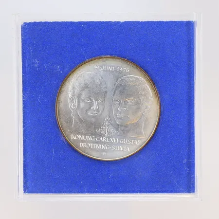 Minnesmynt, 50kr, Bröllopet mellan Konung Carl XVI Gustaf och Drottning Silvia, 19 juni 1976, plastbox, repor, Silver 925/1000  Vikt: 27 g