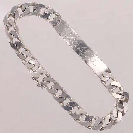 Armband Pansar med bricka, längd 21cm, bredd 8,5mm, gravyr, silver 925/1000 Vikt: 36,4 g