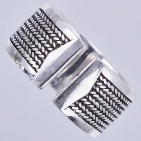 Ring, GHA, stl: 21¼, bredd: ca 11mm, silver 925/1000 Vikt: 9,2 g