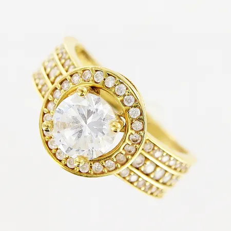 Ring, stenar, stl 16¾, bredd 2,5-10,5mm, 18K. Vikt: 3,9 g