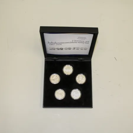Jubileumsmynt i silver, 2 Kronor set, 800/1000, myntkapslar, schatull, vikt 75g. 