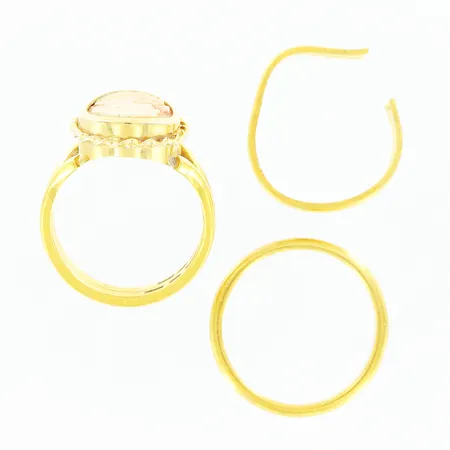 3 ringar, camé, gravyrer, defekter, 23K. Bruttovikt: 18,3gram Vikt: 18,3 g