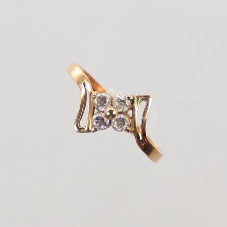 Ring med vita stenar, stl 18¼, bredd 2-11mm, 18K Vikt: 1,4 g