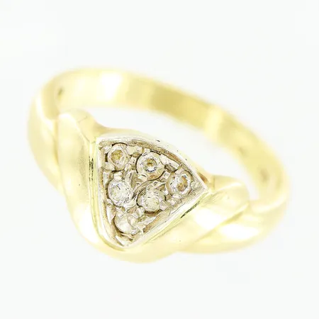 Ring, stenar, stl 17½, bredd 3-10,5mm, 14K. Vikt: 3,8 g